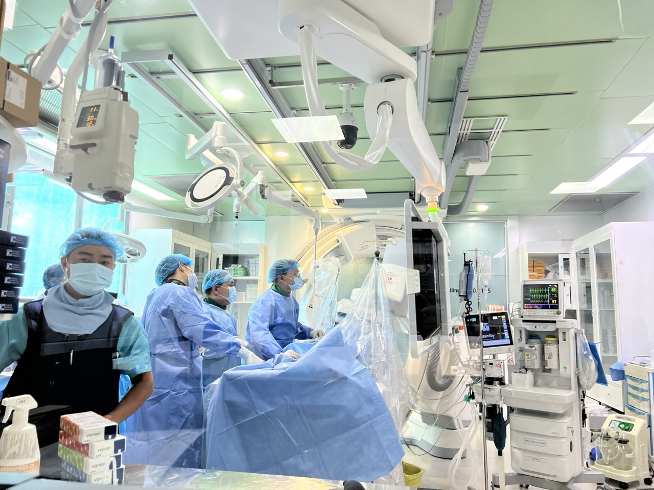 Ca can thiệp 3 túi phình khổng lồ chi phí 0 đồng nhờ sự chung tay của mạnh thường quân
