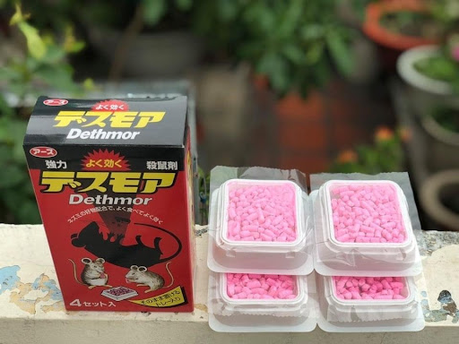 Tưởng nhầm thuốc diệt chuột là kẹo, bé trai 2 tuổi ngộ độc nặng